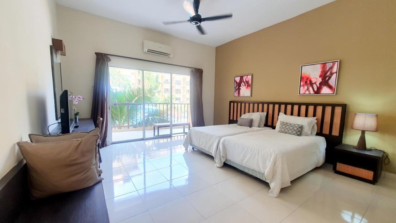 Gold Coast Morib By 369 Stay Kampong Tanjong Pechah Eksteriør billede