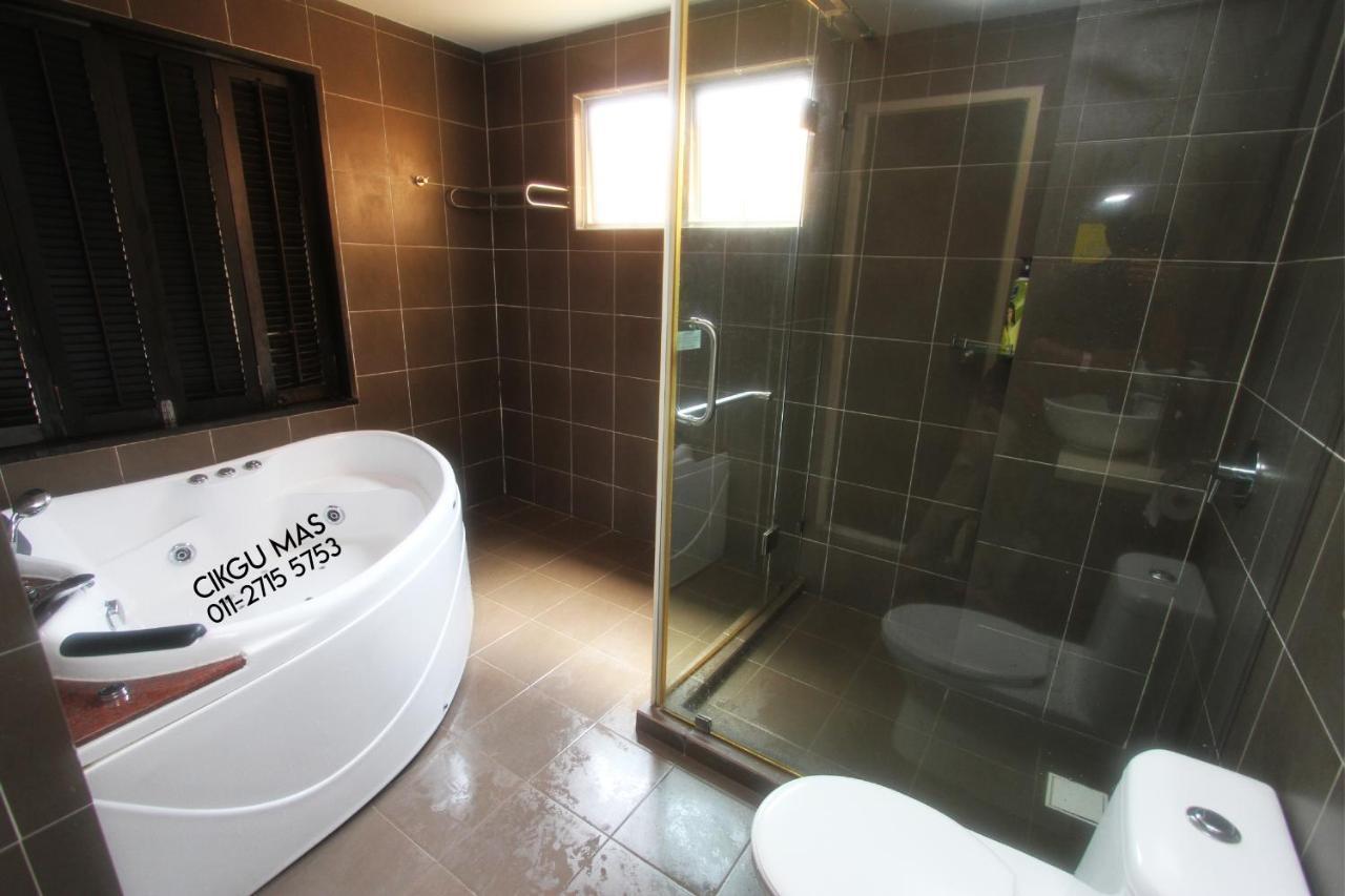 Gold Coast Morib By 369 Stay Kampong Tanjong Pechah Eksteriør billede